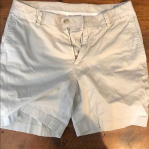 Southern tide khaki shorts waist 32